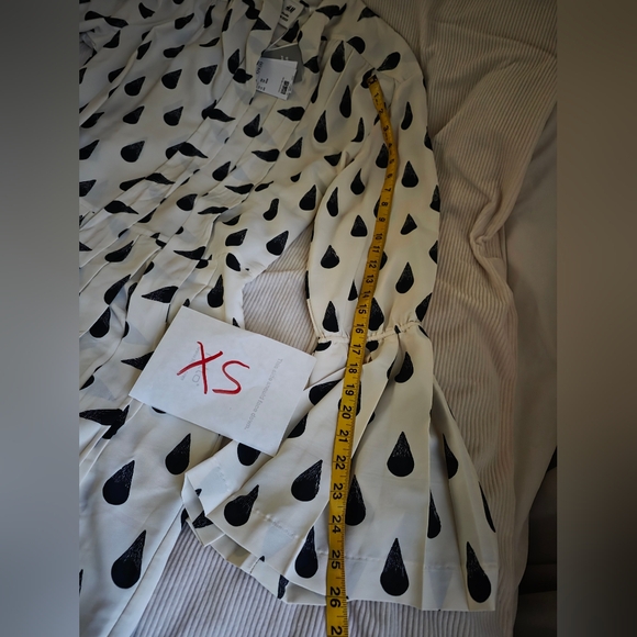 H&M STUDIO A/W 2023 GRAPHIC-PRINT PLEATED Maxi DRESS cream/black NO LOW BALLING! - Picture 8 of 16